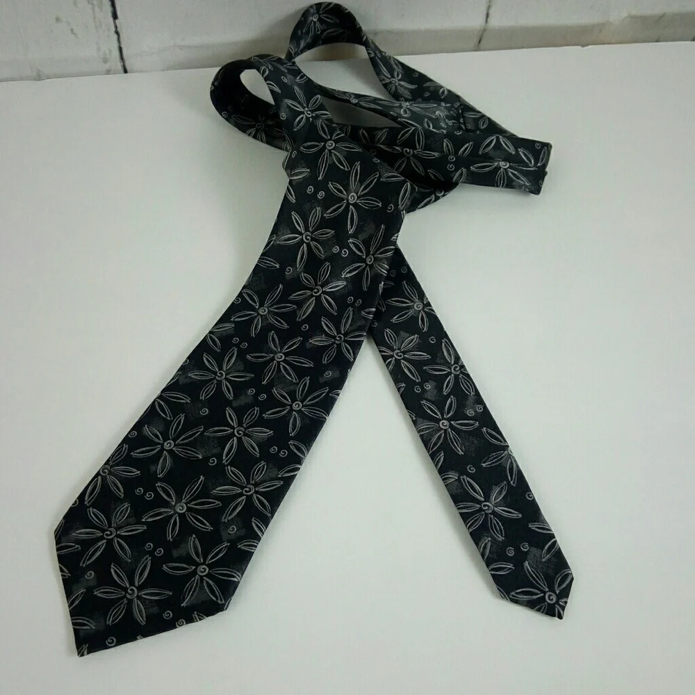 David Moss Black Gray Floral Silk Tie